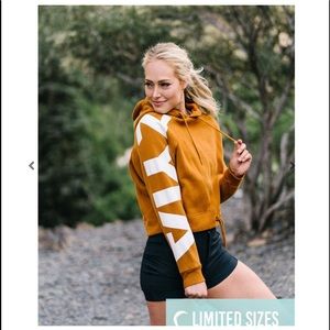 NWT camel zyia sleeve hoodie